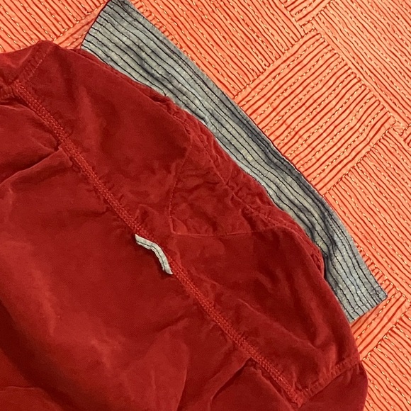 Tommy Hilfiger men’s size XS burgundy red Corduroy Shirt - Picture 10 of 15